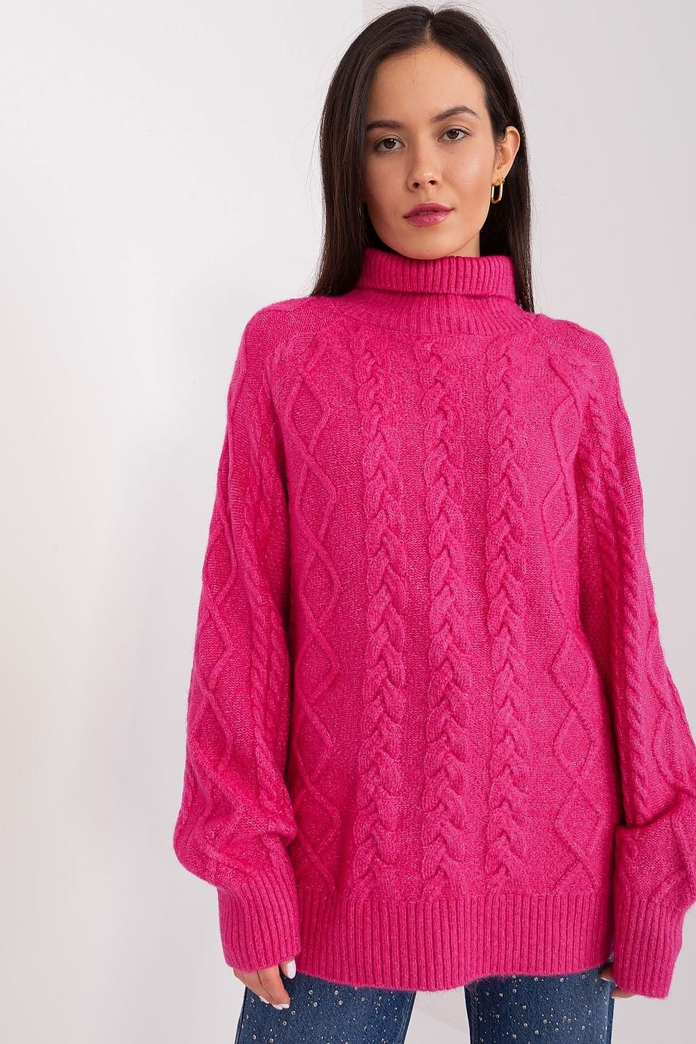 Elevate Your Wardrobe with Our Women’s Plaid Turtleneck Sweater – The Perfect Blend of Casual Comfort and Timeless Elegance
