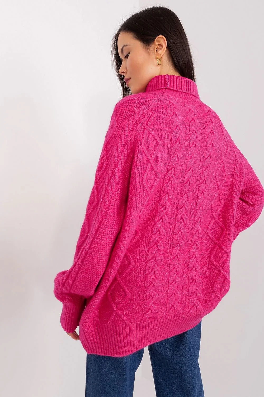 Elevate Your Wardrobe with Our Women’s Plaid Turtleneck Sweater – The Perfect Blend of Casual Comfort and Timeless Elegance