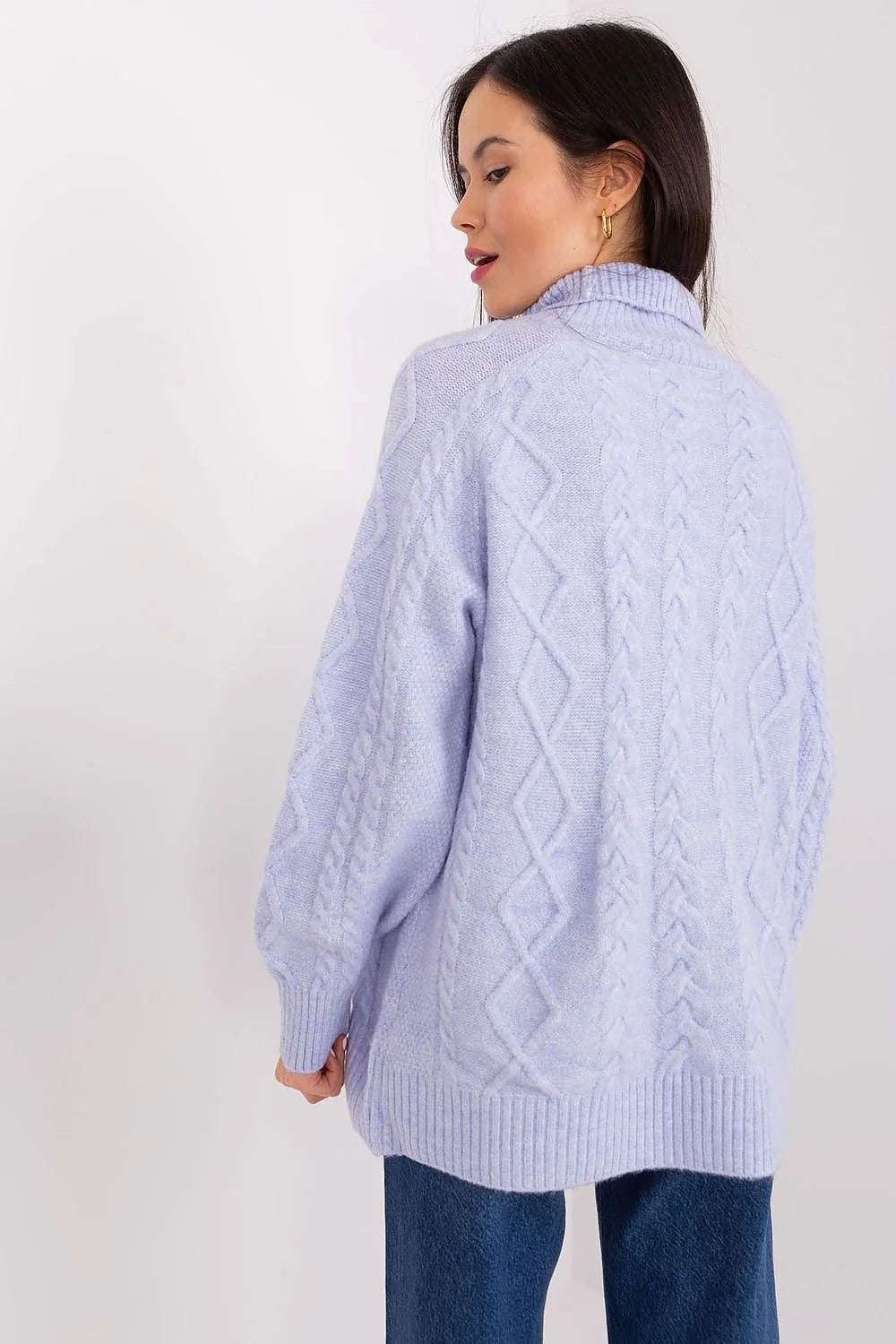 Elevate Your Wardrobe with Our Women’s Plaid Turtleneck Sweater – The Perfect Blend of Casual Comfort and Timeless Elegance